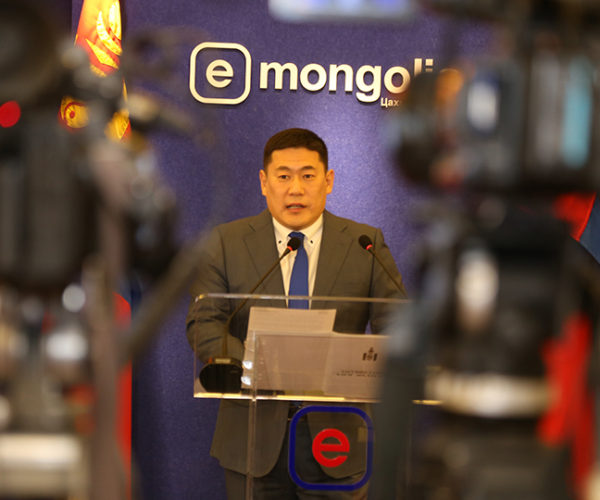 Л.Оюун-Эрдэнэ: Төрийн бүх үйлчилгээг E-Mongolia системд нэгтгэж, Цахим хөгжлийн яам байгуулна